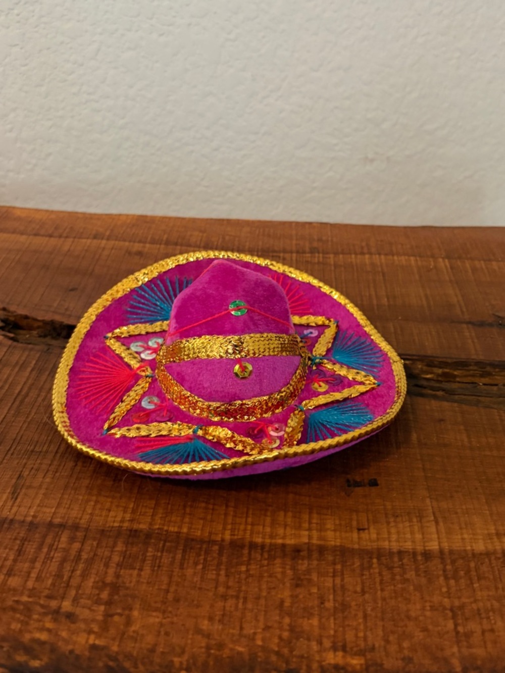 Sombreritos Salvatore Mini Sombrero from Argentina magenta & gold